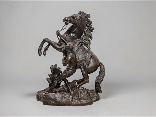 Bronze sculpture man - bronze,