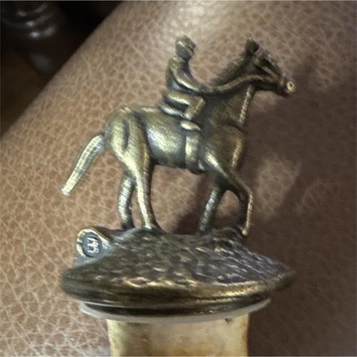 Horse racing traditional - racing, metal