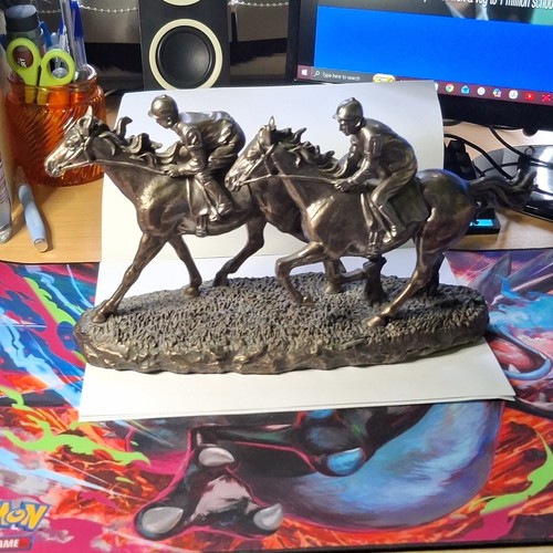 Race horse bronze - race,
