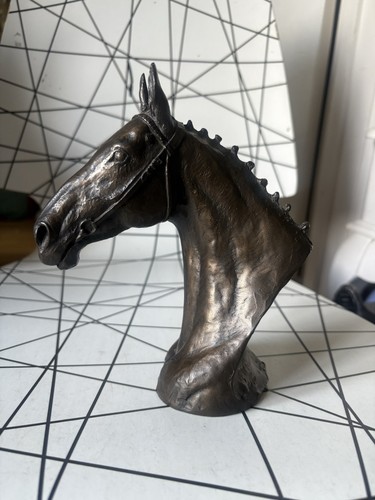 Race horse bronze tone - race,
