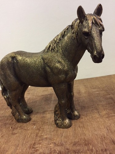 Medium bronze colour horse - bronze,